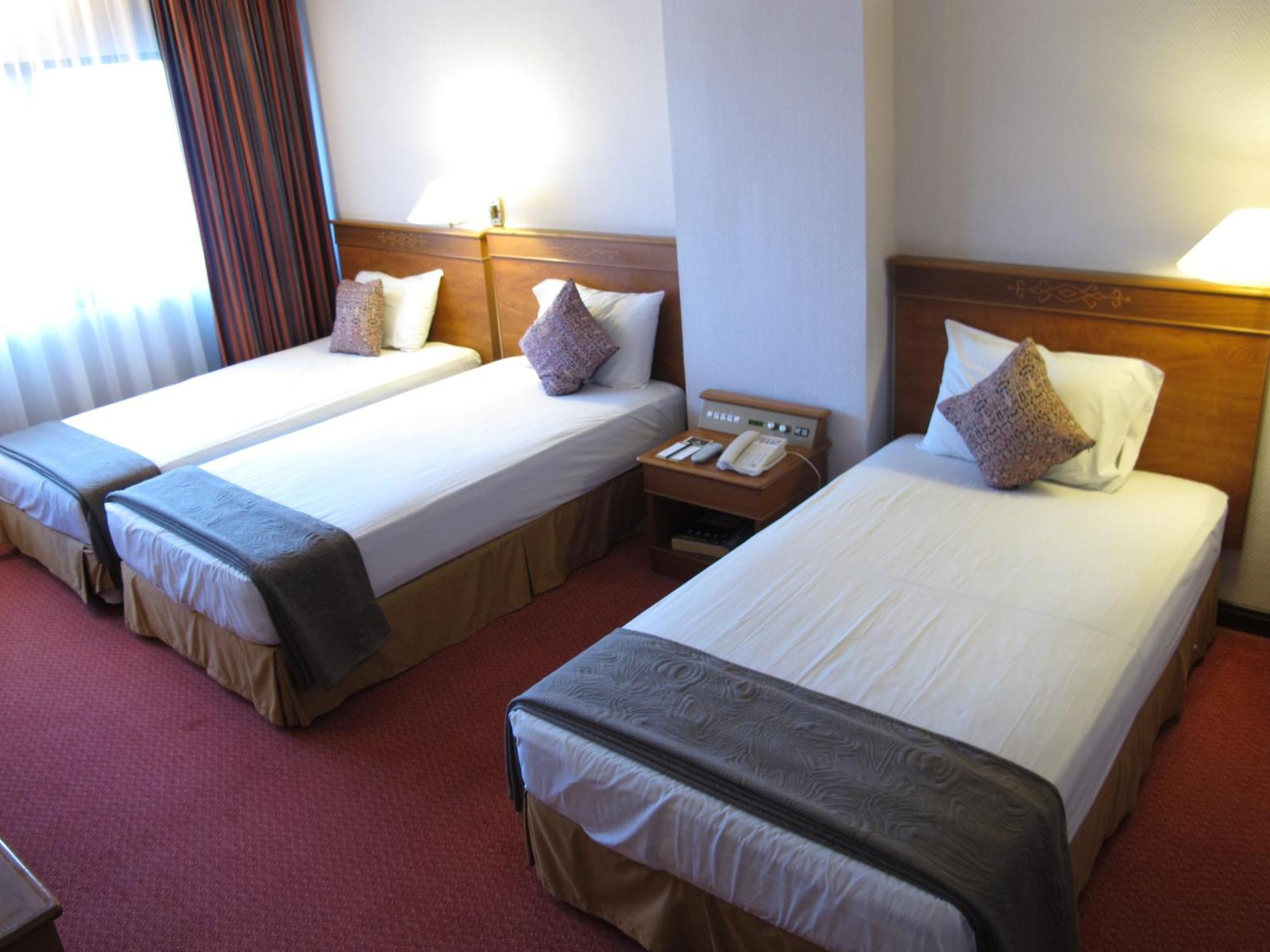 Hotel Grand Continental Kuching Exterior photo