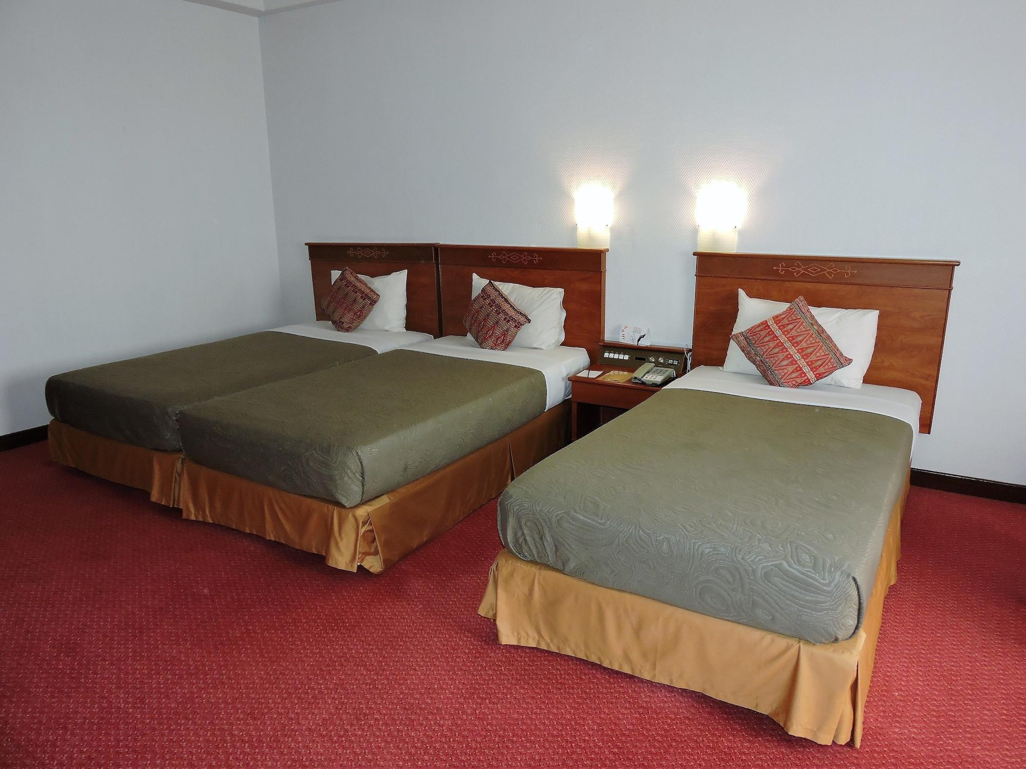 Hotel Grand Continental Kuching Exterior photo