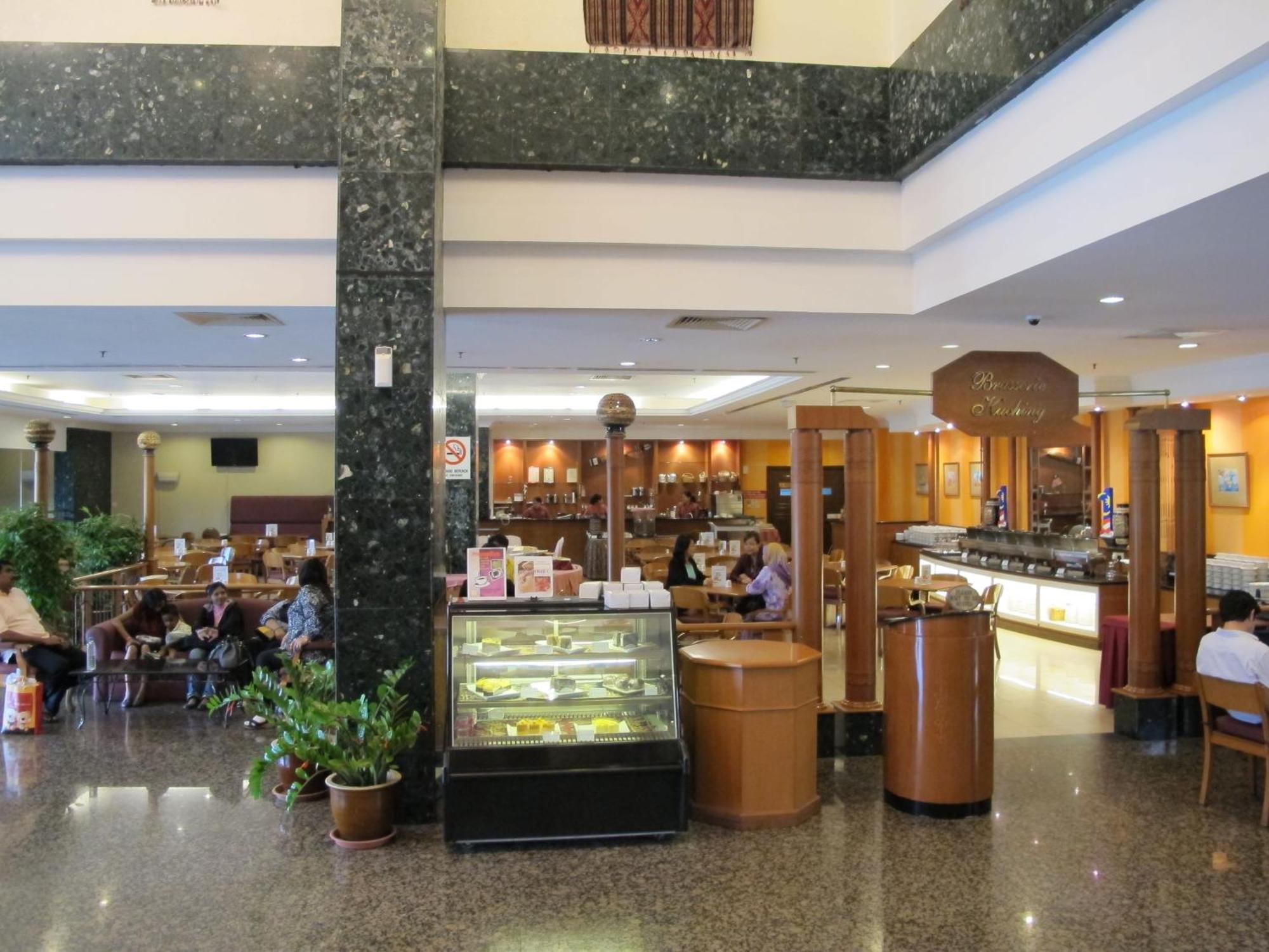 Hotel Grand Continental Kuching Exterior photo