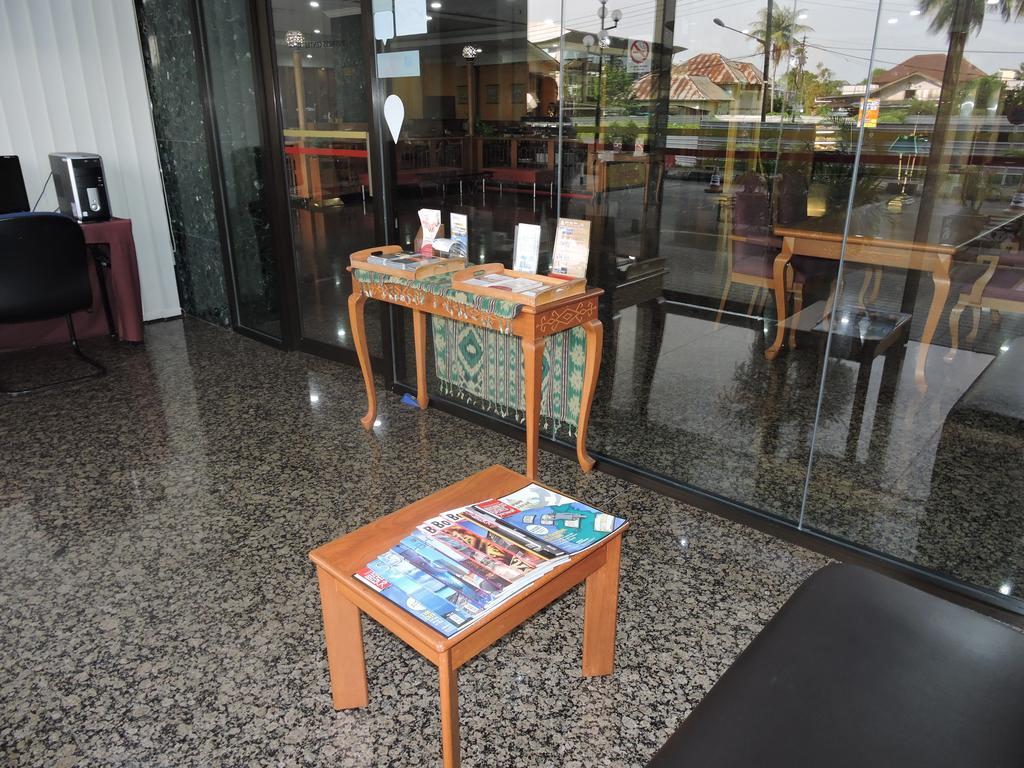 Hotel Grand Continental Kuching Exterior photo